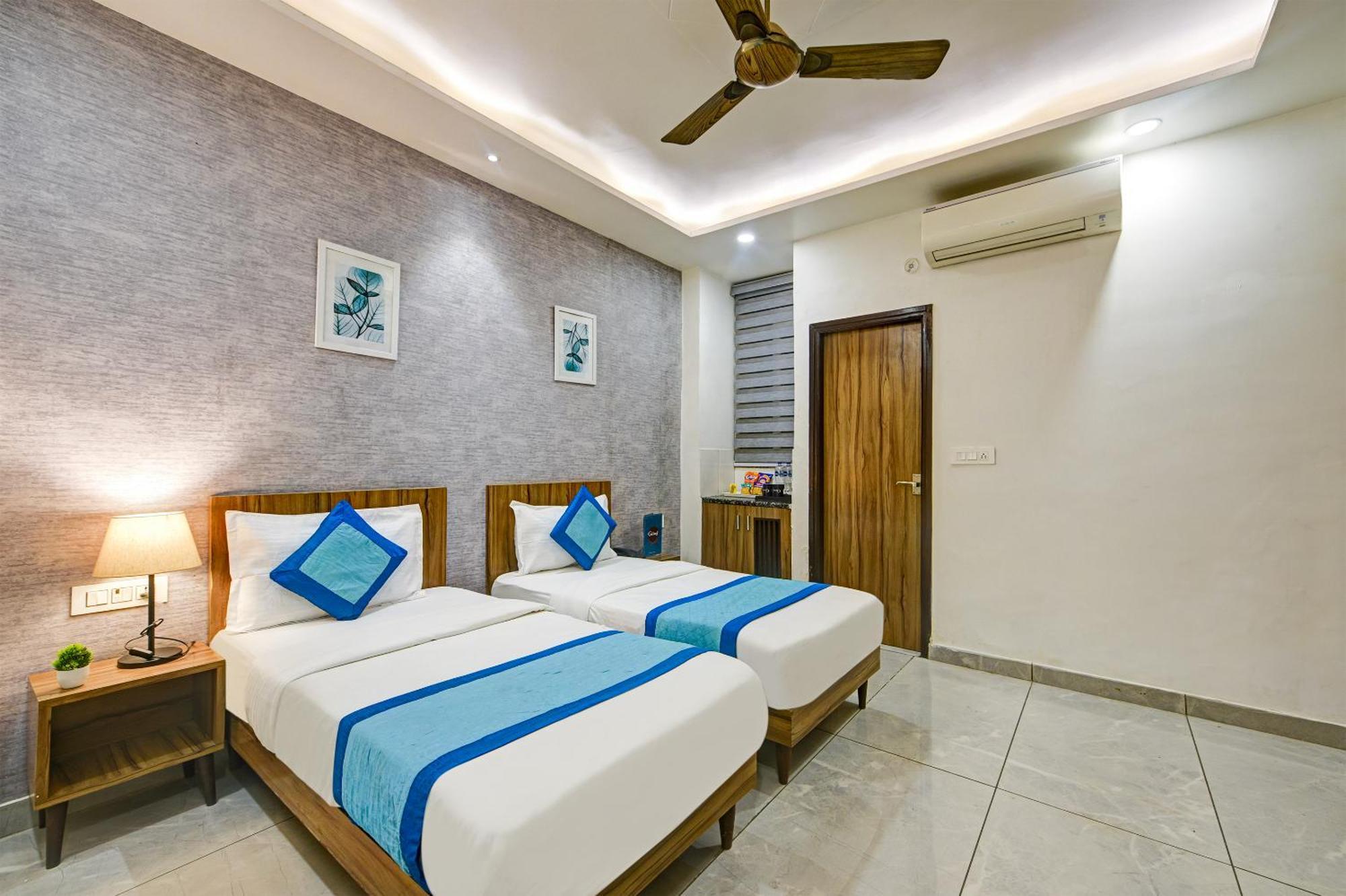 Gallivanto Inn Делхи Екстериор снимка