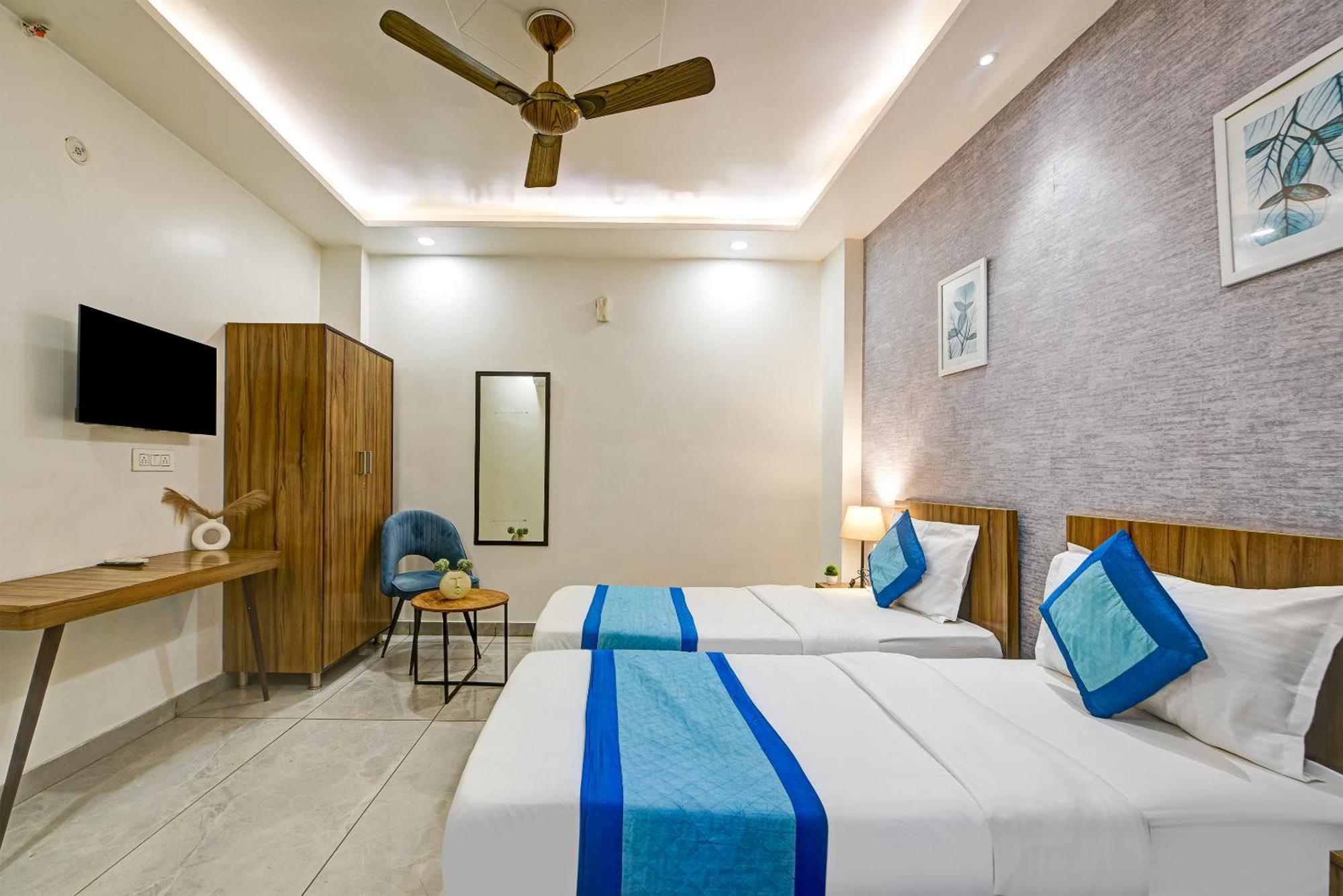 Gallivanto Inn Делхи Екстериор снимка
