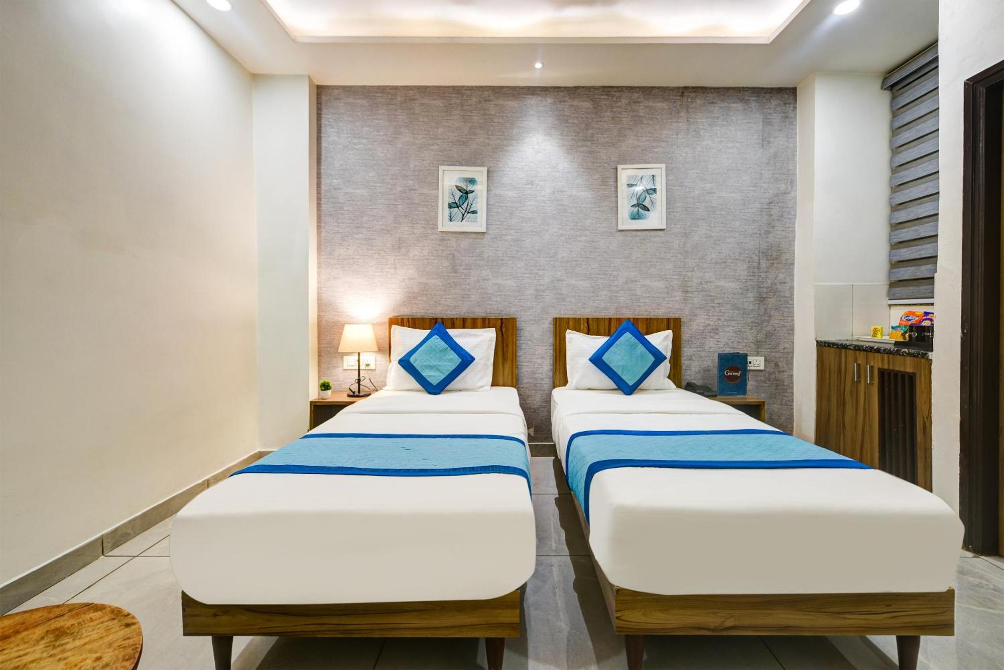 Gallivanto Inn Делхи Екстериор снимка