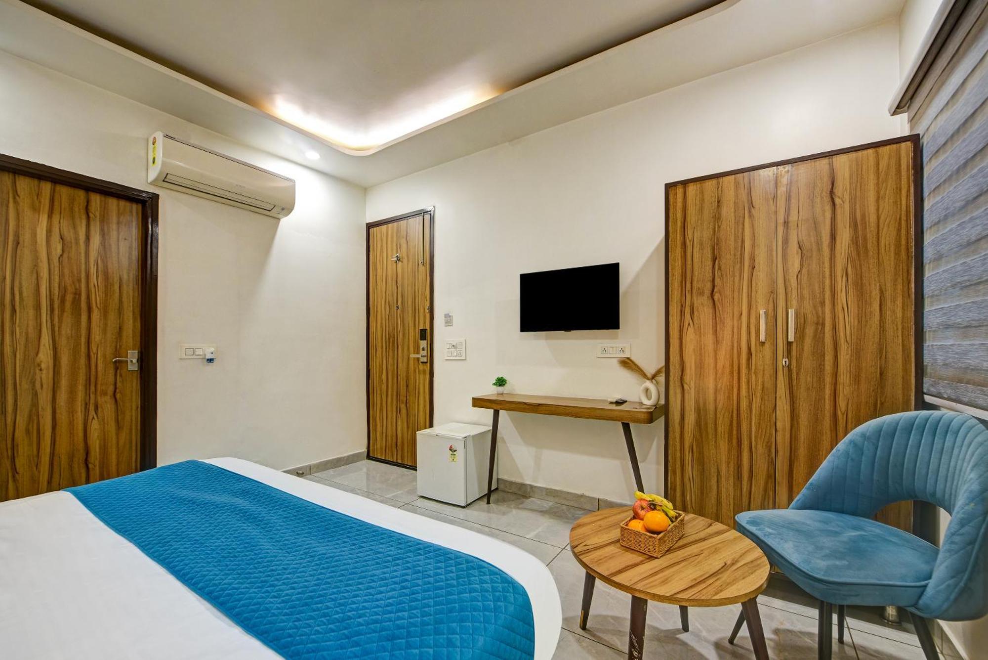 Gallivanto Inn Делхи Екстериор снимка